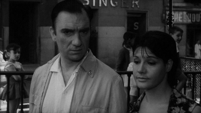 Imagen de la película 'El mundo sigue' (1963) dirigida por Fernando Fernán-Gómez.