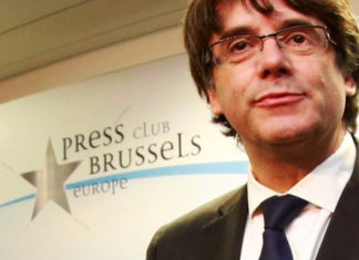 La FECFA pide en Bruselas la entrega a España de Puigdemont Puigdemont en Bruselas