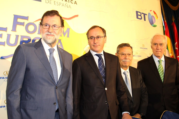 Mariano Rajoy y Alfonso Alonso en el Fórum Europa | FOTO: Nueva Economía Fórum