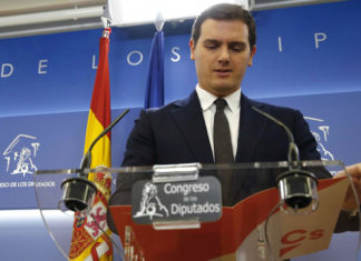 Sin presupuestos Albert Rivera en el Congreso de los Diputados. FOTO: Público/ EFE/ J.P.Gandul