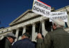 jubilados manifestándose ante el Congreso