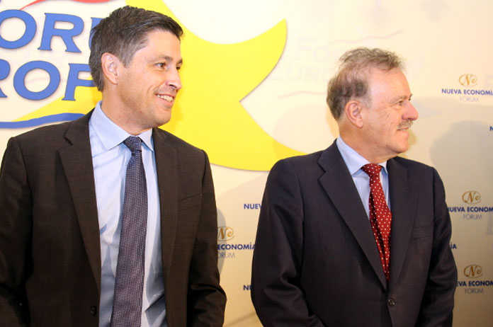 José Rosiñol y Manuel Campo Vidal en el Forum Europa | Foto: Nueva Economía Fórum