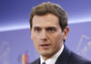 Albert Rivera, te queda grande la chaqueta Albert Rivera, te queda grande la chaqueta