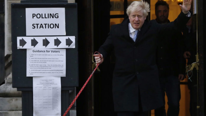 Arrolló Boris Johnson, vuelve la niebla al canal y el continente a sus peleas Arrolló Boris Johnson, vuelve la niebla al canal y el continente a sus peleas