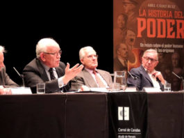 Presentación de "La historia del poder" en el Corral de Comedias de Alcalá de Henares