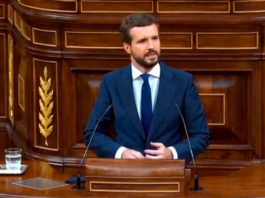 Cortejo PSOE-Casado ante Abascal e Iglesias