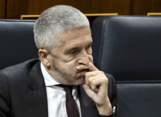 Barrer a Marlaska, como broza