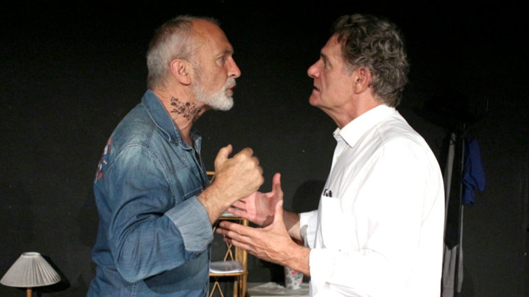 Óscar Pretzel (izquierda) y Álvaro Roig, en el teatro “Lagrada”, de Madrid, el 5 de julio. | FOTO: Francisco Higuera