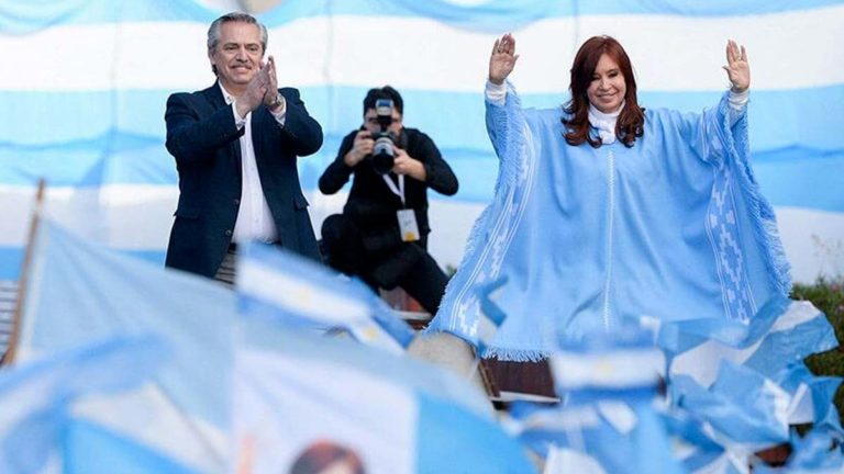 Las PASO ponen a Argentina a un paso del cambio