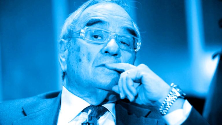 Martín Villa, paciencia y barajar