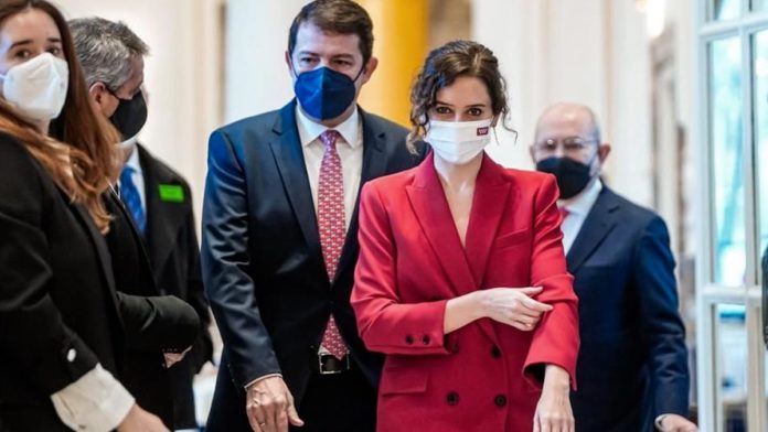 Isabel Díaz Ayuso 'ayusizando'