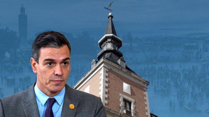 Pepito Grillo en Santa Cruz, al fondo Marruecos Pepito Grillo en Santa Cruz, al fondo Marruecos