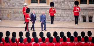 El rey Carlos III durante una ceremonia en Windsor, Inglaterra - PHOTO/Sargento Donald C Todd vía REUTERS