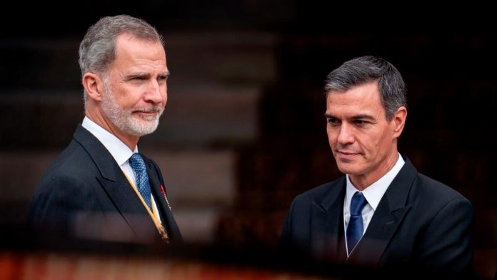 Despedida del Papa, espantada de Sánchez y órdago nuclear de Feijóo