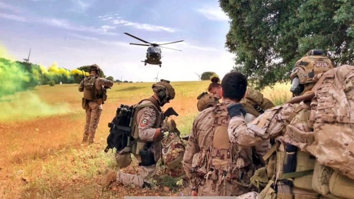 El Ejército del Aire durante el ejercicio de rescate de combate en Albacete El Ejército del Aire durante el ejercicio de rescate de combate en Albacete
