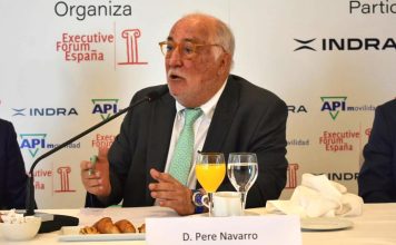 Pere Navarro presenta los desafíos actuales y futuros de la movilidad y la seguridad vial