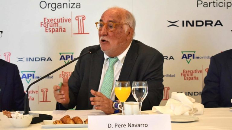 Pere Navarro presenta los desafíos actuales y futuros de la movilidad y la seguridad vial